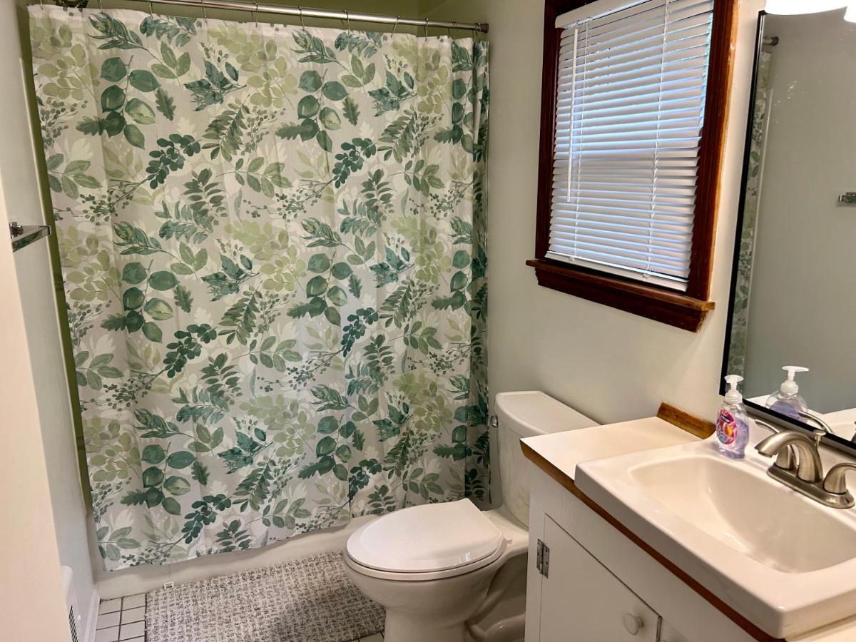 Traveler'S Den In Medford Apartment Екстериор снимка