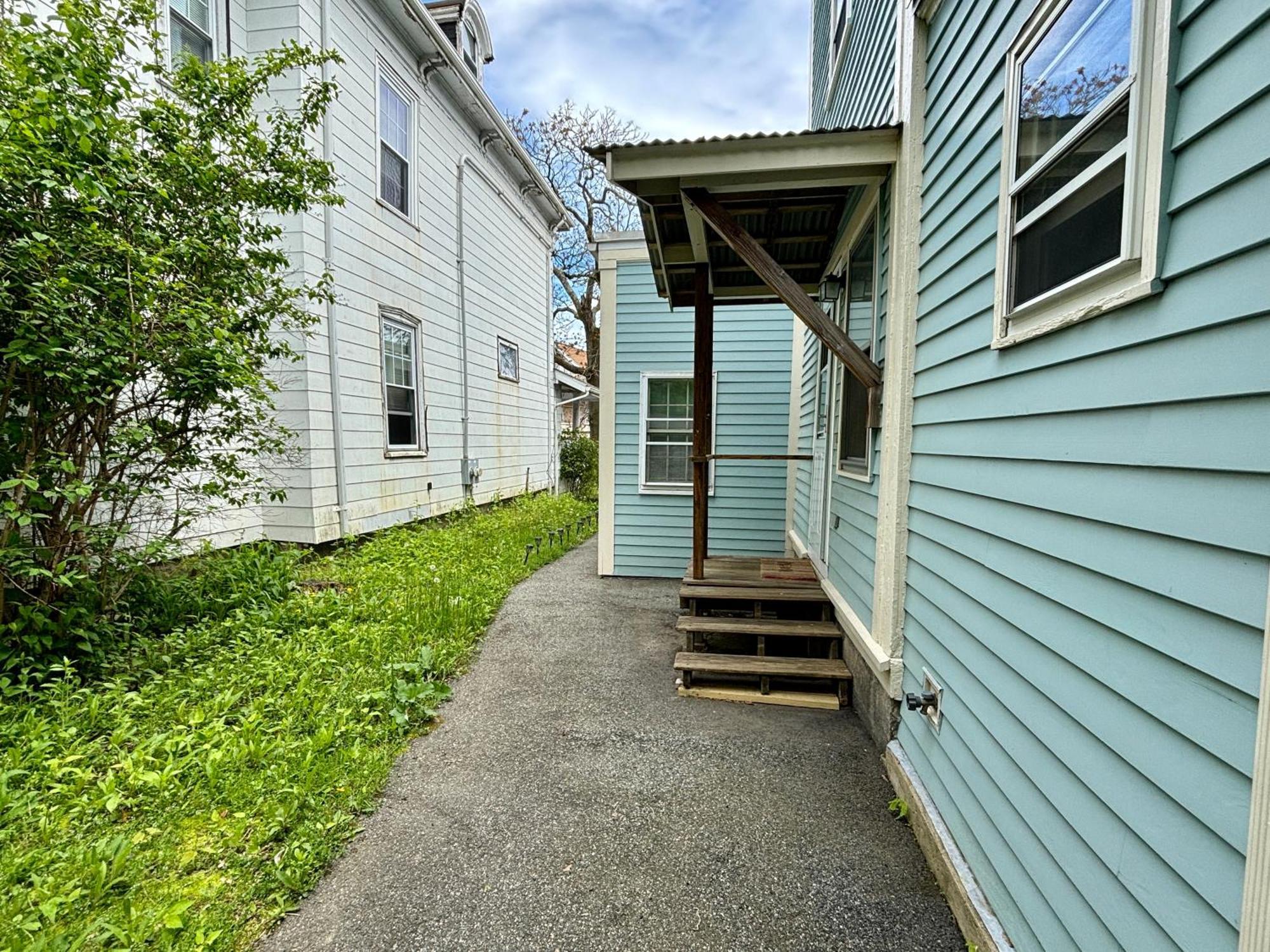 Traveler'S Den In Medford Apartment Стая снимка