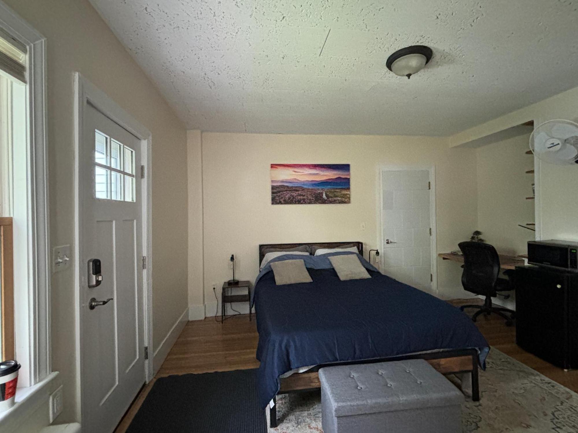 Traveler'S Den In Medford Apartment Екстериор снимка