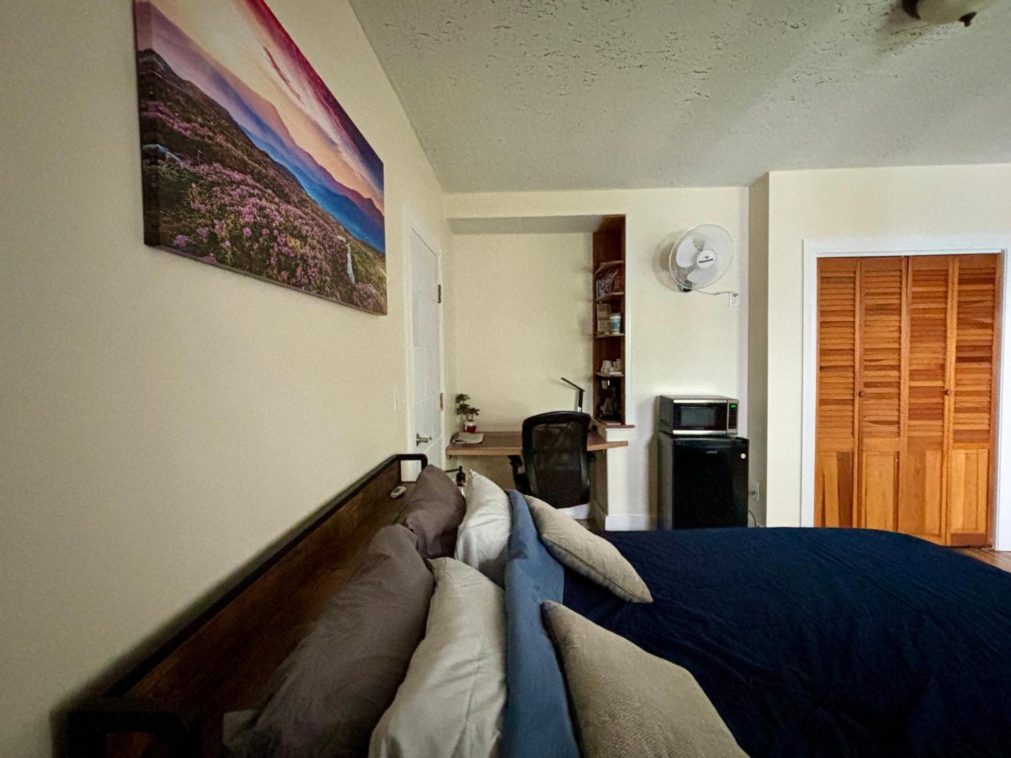 Traveler'S Den In Medford Apartment Екстериор снимка